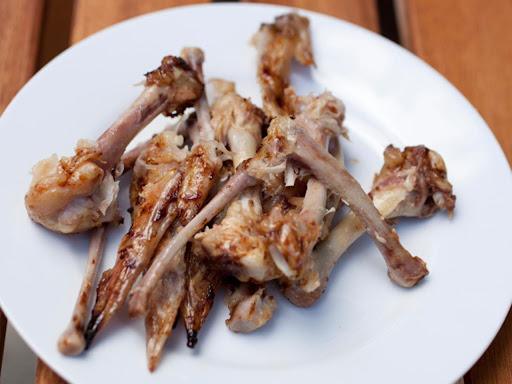 A plate of chicken bones.
